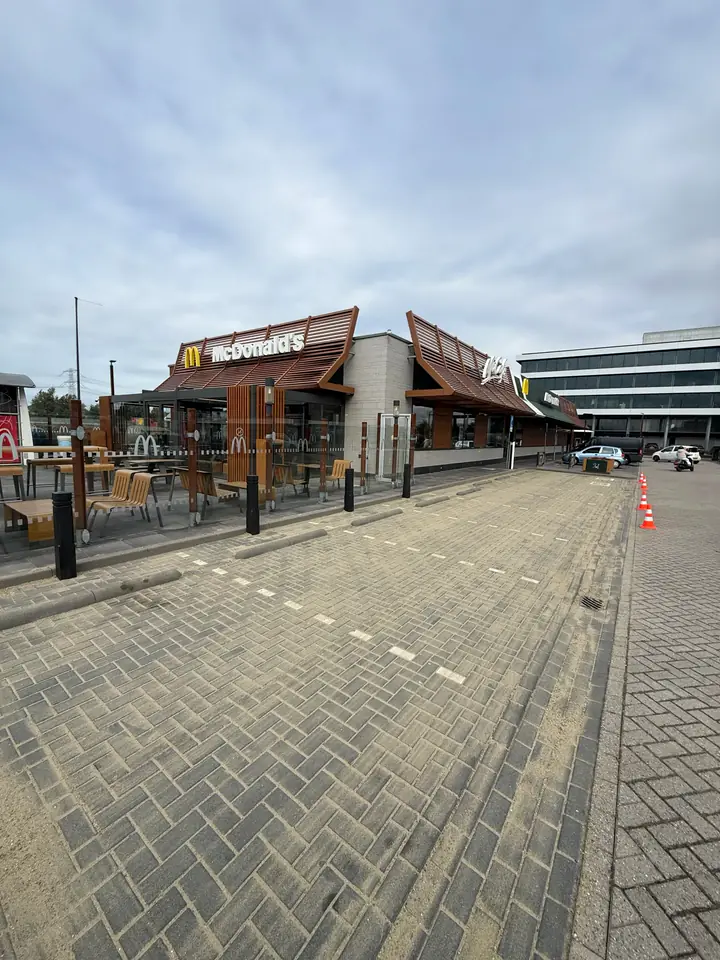 Resultaat: terrein weer strak