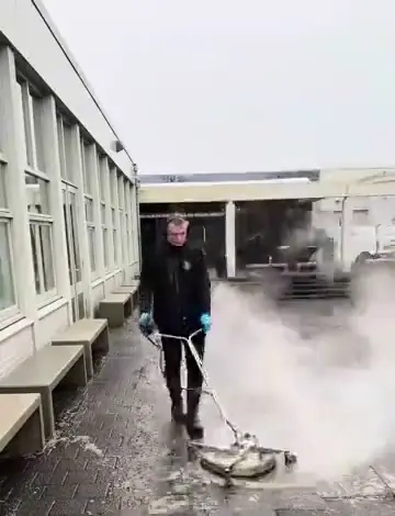 Loopzone tijdens de reiniging
